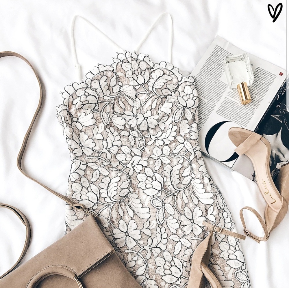 DELICATE DARLING BEIGE AND IVORY LACE BODYCON DRES
